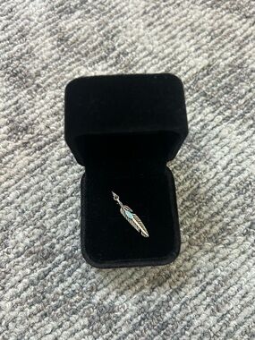Turquoise Stone Silver Feather Southwest Native American Country Charm Pendant✨